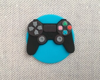 12 PlayStation 4 game controller fondant cupcake toppers