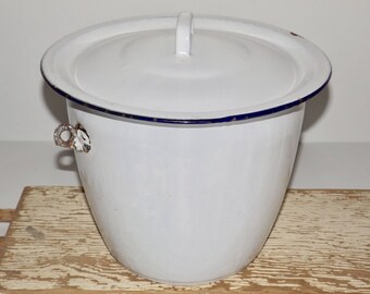 White enamel bucket with blue trim,lid,enamel pail,white enamelware,10" white pot,enamel storage,flower pot,slop bucket,garden planter
