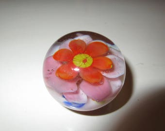 ART GLASS PAPERWEIGHT