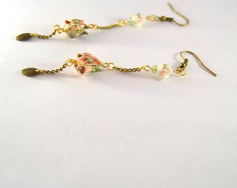 Origami Lotus Arihito 在仁 ceramic button earrings.