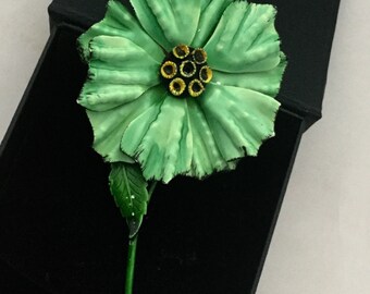 1960's Enamel Flower Brooch