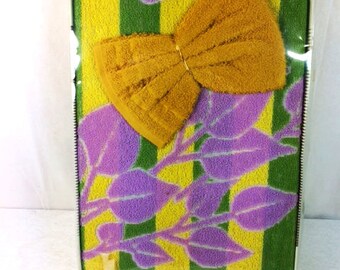Retro Towel Set - Shower Towel and Hand Towel Set - 20 inches by 36 inches- 100% cotton
