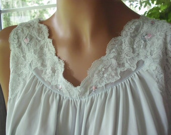Vintage ' Shadowline' Light Mintish Blue Peignoir Set