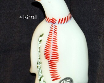 Ivory Penguin by Fenton Glass #5267DD