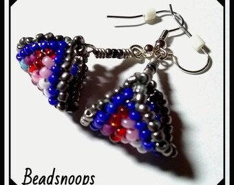 Beaded "stir-up shaped" dangle earrings