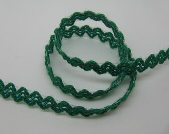 Bright green serpentine stripe in viscose/acrylic height 12mm - ref 29