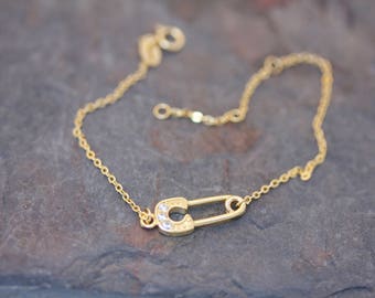 Safety pin bracelet