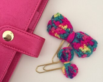 Crocheted bow paperclip set