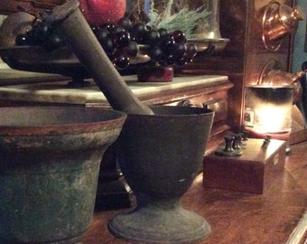 Antique Cast Iron Mortor & Pestle/ 19th Century Apothecary /Pharmacy Antiques/Decorative Arts/Apothecary /Pharmacy Implements/Collectibles