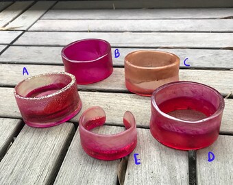 Magenta/copper/red resin bangle