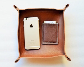 Leather valet tray, catch all tray, valet trays, leather catch all tray, custom tray with initials, home decor, gifts for him