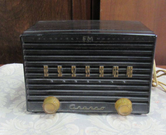 Black Crosley radio