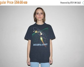 On SALE 60% Off - Screen Stars Haley's Comet Black Astronomy Planet T Shirt - 1990s Science Shirt - 90s Clothing - WTS-38