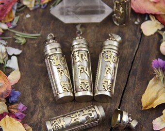 Vertical Affirmation Vessel : Buddhist Spiritual Prayer Box, Amulet, Relic, Lucky Talisman, Meditation, Personal Shrine, Yoga Mala, 1 Locket