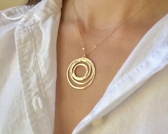 Gold Round Pendant Necklace- Gold Necklace, Geometric Necklace, Modern Necklace, Simple Necklace, Dainty Necklace, Circle Pendant