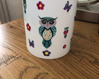 pencil holder for kids, owl pencil holder, owl lovers, cool gifts for kids, desk tidy, bright coloured owls, owl gifts, childrens pencil hol
