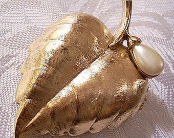 Avon Leaf Pearl Pin Brooch Gold Tone Vintage Avon 1969 Golden Leaf Glace Perfume Holder