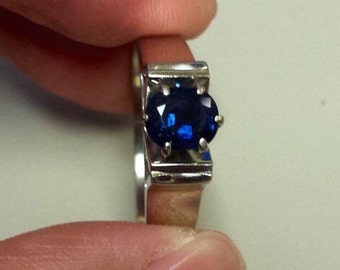 18K White Gold Ring With Sapphire, Size 9
