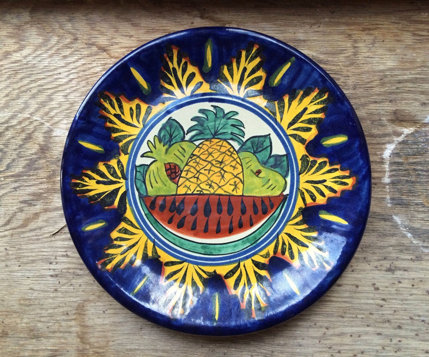 Vintage 11 inch Mexican Talavera plate wall hanging, Mexican pottery