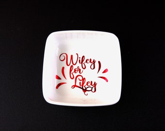 Ring Holder Dish / Jewelry Holder/ Ceramic Ring Dish / Wedding Ring Dish