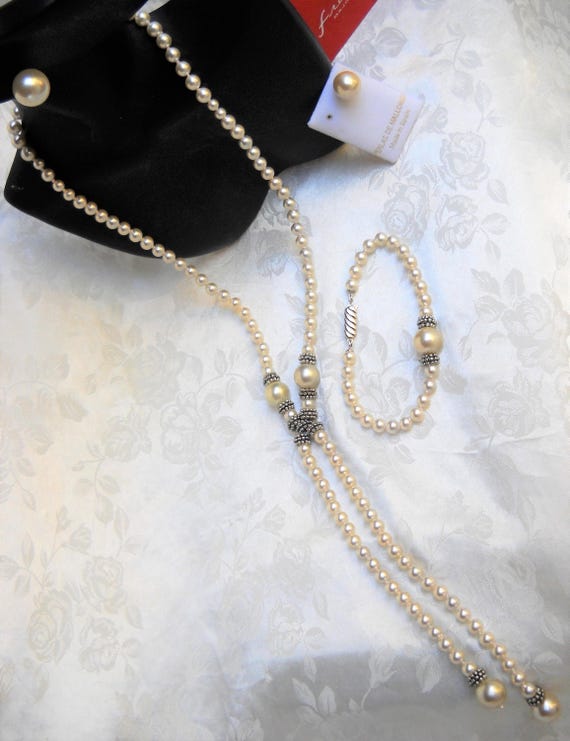 Long Majorca/Mallorca pearl necklace in lariat and vintage