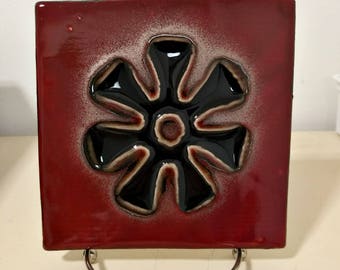 Adinkra Trivet ~ Ananse Ntontan ~ Spider's Web ~ handmade pottery ~ stoneware ~ ceramics ~ infused glass