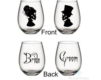 Skull Bride And Groom Wine Glasses, His and Hers Glasses, Skull Wedding, Wedding Gift, Bridal Shower Gift, Skull Wedding, Skull Wine Glass