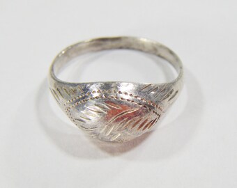 Vintage 925 Silver Ring Size 5.5