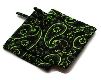 Quilted Pot Holders set of 2 Black Green Paisley Shamrock Irish St Patrick's Day