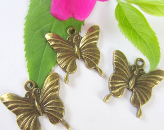 6 Antique bronze Butterfly bracelet charms butterfly pendants 24mm x 23mm