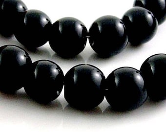 20 of shiny black glass beads, 12mm