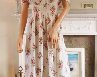 Vintage 70s Boho Prairie dress Maxi Floral rose dress Rose print dress Hippie dress Boho dress Festival dress Pastel dress Wedding dress
