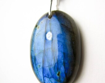 Natural blue labradorite jewelry, labradorite pendant, labradorite necklace, Healing crystals and stones jewelry, natural crystal jewelry