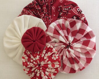 Yoyo pin brooch accessory