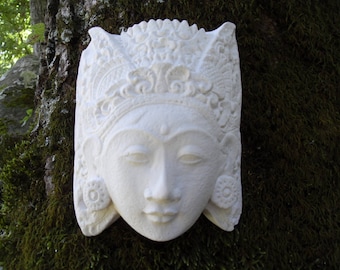 Kwan Yin Statue, Goddess Statue Compassion and Mercy, Quan Yin Statue Wall Hanging, Kuan Yin Plaque, Quan Yin Goddess, Female Buddha, H&L