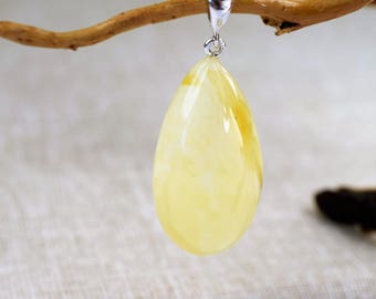 AMBER PENDANT, Genuine butterscotch Baltic amber sterling silver 925 pendant 6.3 gr. Amber stone.