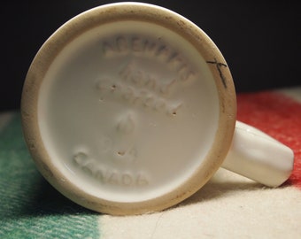 Abenaki Beauce pottery pottery gravy boat