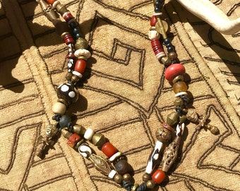 Items similar to Tribal Beaded Necklace and Bracelet from the Mangyan ...