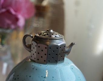 Vintage 1930s Knobby Kraft Silver Tea Kettle Shaped Tea Ball Infuser (no chain) Highly Collectible