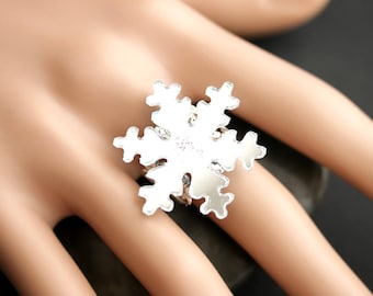 Reflective Snowflake Ring. Mirrored Snowflake Ring. Christmas Jewelry. Silver Ring. Adjustable Ring. Winter Ring. Handmade Jewelry.
