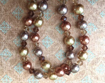 Lovely Necklace of Faux Pearls in 3 Pretty Shades-Ecru, Gold and Pale Copper