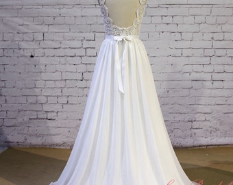 Exquisite Lace Wedding Dress V Shape Lace Neckline Wedding Gown Ivory A-line Bridal Gown Backless Chiffon Wedding Dress with Chapel Train