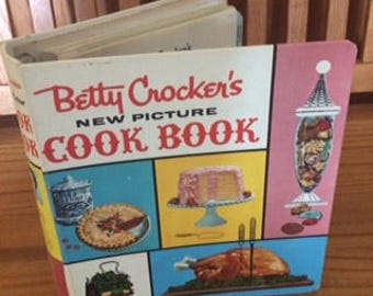 Betty Crocker's New Picture Cook Book 1961 Five Ring Binder