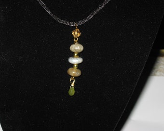 Laboradorite Bead Pendant with 20" Satin Cord
