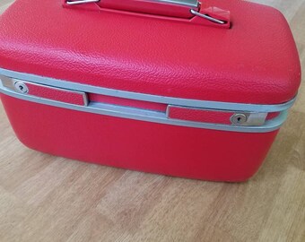 Train Case Red 1960's vintage luggage town craft makeup case overnite case