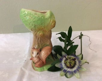 So Cute Vintage Eastgate Fauna Tree & Squirrel Vase vgc Number 67