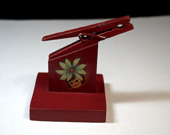 Clothespin Recipe Card Holder, Red Kitchen Decor, Vintage Note Holder, Recipe Clip, Clothespin Clip, Memo Holder, Desk Accessory, Wood Clip