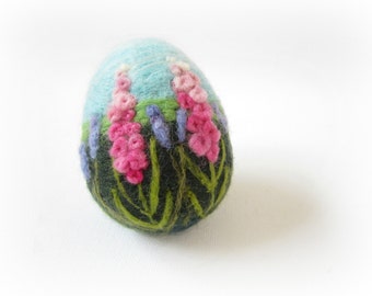Easter Egg,Needle felted egg,Spring Ornament,Needle Felted Easter Egg with Flowers,Original Art
