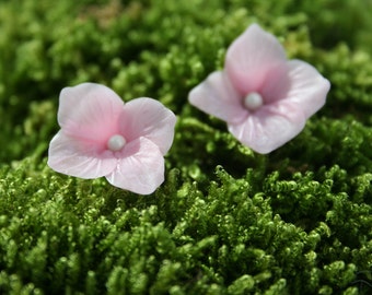 Hydrangea stud earrings - post earrings - hydrangea jewelry - botanical earrings - pink jewelry -spring earrings - clay earring