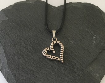 Heart necklace / heart jewellery / heart gift / silver heart / birthday for her / Valentine’s Day gift / valentines jewellery